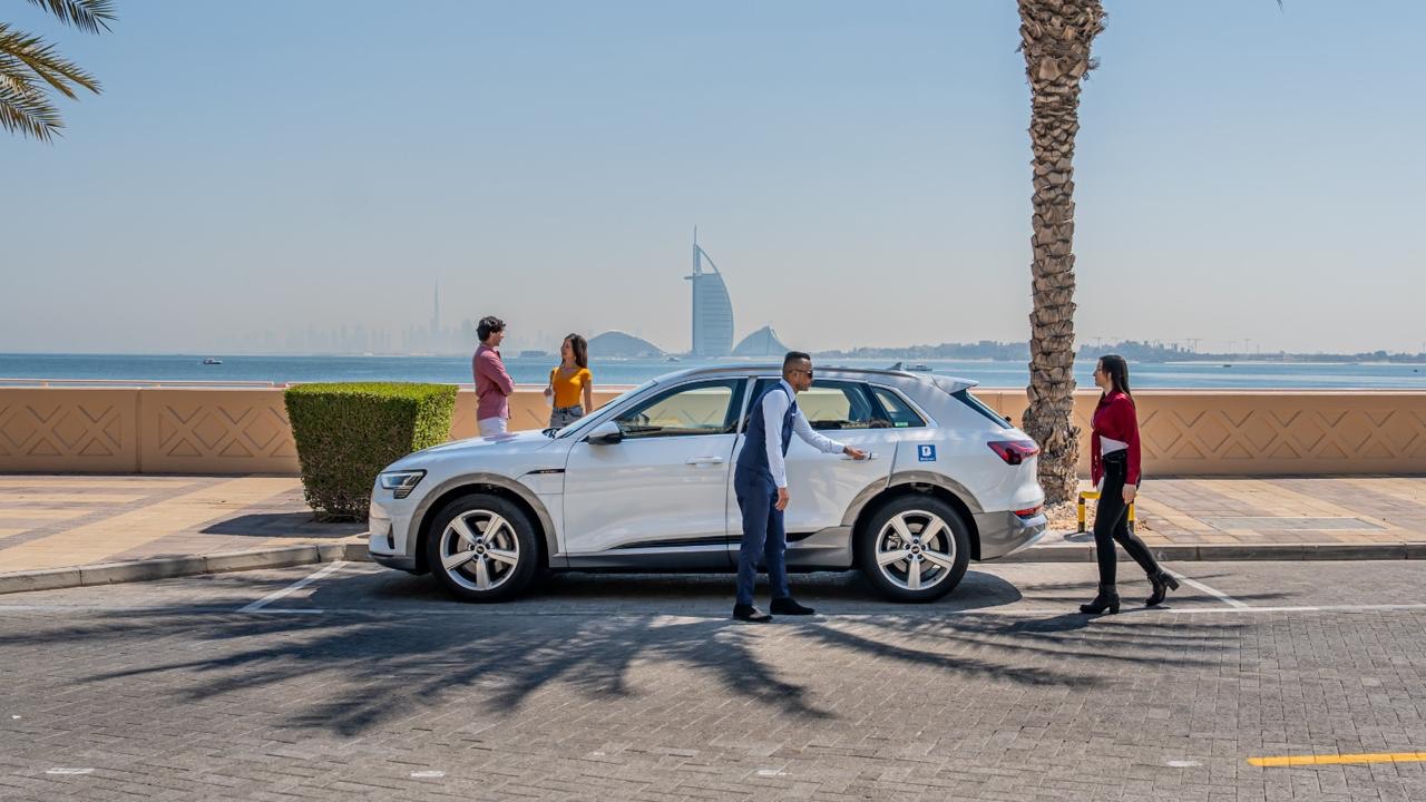 Image for BluSmart Crosses 1,500 Electric Trips Milestone In UAE Since Launch